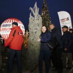 17.12.2019. Końskie. Radio Kielce rozdawało choinki dla słuchaczy / Jarosław Kubalski / Radio Kielce