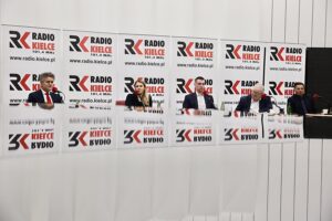 01.12.2019. Kielce. Studio Polityczne Radia Kielce / Jarosław Kubalski / Radio Kielce