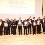 10.12.2019. Kielce. Sesja sejmiku. Osoby i instytucje wyróżnione Odznakami Honorowymi Województwa Świętokrzyskiego / Jarosław Kubalski / Radio Kielce