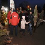 17.12.2019. Końskie. Radio Kielce rozdawało choinki dla słuchaczy / Jarosław Kubalski / Radio Kielce