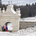 29.12.2019 Turyści na Świętym Krzyżu / Jarosław Kubalski / Radio Kielce