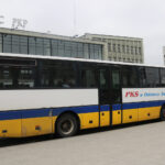 Kielce. Tymczasowy dworzec autobusowy. Autobus PKS Ostrowiec Świętokrzyski / Daria Pycia / Radio Kielce
