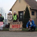 28.11.2019. Sielec Biskupi. Protest przeciwko budowie biogazowni / Marta Gajda / Radio Kielce