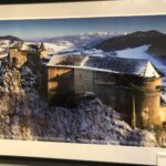 08.12.2019 Sandomierz. Wystawa w Muzeum Okręgowym w Sandomierzu prezentująca zdjęcia Zamku Orawskiego i Orawskiej Kolei Leśnej / Grażyna Szlęzak-Wójcik / Radio Kielce