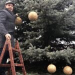 15.12.2019. Staszów. Ubieranie choinki na Rynku / Grażyna-Szlęzak-Wójcik / Radio Kielce