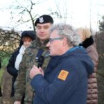 14.12.2019 Łopuszno. Obchody 76. rocznicy rozstrzelania 15 żołnierzy w akcji „Niekłański Październik”. Przemawia Witold Liwski - wnuk Tadeusza Baruka / Kamila Chmiel