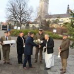 18.12.2019. Jasna Góra. Przekazanie jodły z ostrowieckiego nadleśnictwa / Regionalna Dyrekcja Lasów Państwowych w Radomiu