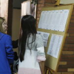 03.07.2018 Kielce. I LO im. Stefana Żeromskiego. Listy zakwalifikowanych kandydatów / Jarosław Kubalski / Radio Kielce