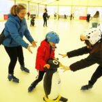 26.12.2019 Kielce. Kryte lodowisko na Stadionie. Łyżwiarze / Jarosław Kubalski / Radio Kielce
