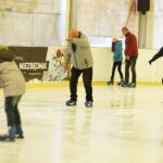 26.12.2019 Kielce. Kryte lodowisko na Stadionie. Łyżwiarze / Jarosław Kubalski / Radio Kielce