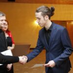 03.12.2019 Kielce. Best Western Grand Hotel. Stypendia programu Grand 2019/2020. Stypendium dla Eryka Parchańskiego (z prawej) wręczają Jolanta Turalska - prezes Stowarzyszenia Świętokrzyski Fundusz Lokalny, Piotr Dwurnik - Best Western Grand Hotel i Katarzyna Szymczyk - wicedyrektor Zespołu Państwowych Szkół Muzycznych im. Ludomira Różyckiego w Kielcach  / Jarosław Kubalski / Radio Kielce