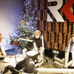 10.12.2019 Radio Kielce. Akcja "Choinka pod choinkę". Piotr Restecki - muzyk, Przemysław Predygier - dyrektor TVP3 Kielce i Paweł Solarz - Radio Kielce / Jarosław Kubalski / Radio Kielce