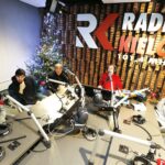 11.12.2019 Radio Kielce. Akcja "Choinka pod choinkę". Alex, Daniel i Talant Dujszebajewowie, Paweł Solarz - Radio Kielce i Olga Dujszebajew / Jarosław Kubalski / Radio Kielce