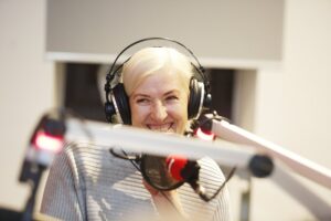 11.12.2019 Radio Kielce. Akcja "Choinka pod choinkę". Olga Dujszebajew / Jarosław Kubalski / Radio Kielce