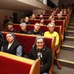 14.12.2019 Kielce. Wyższe Seminarium Duchowne. Wystawa poświęcona aktorowi Edwardowi Kusztalowi i premiera spektaklu "Rewizor" w wykonaniu aktorów WSD / Jarosław Kubalski / Radio Kielce