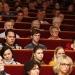 14.12.2019 Kielce. Wyższe Seminarium Duchowne. Wystawa poświęcona aktorowi Edwardowi Kusztalowi i premiera spektaklu "Rewizor" w wykonaniu aktorów WSD / Jarosław Kubalski / Radio Kielce