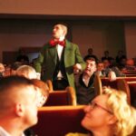 14.12.2019 Kielce. Wyższe Seminarium Duchowne. Wystawa poświęcona aktorowi Edwardowi Kusztalowi i premiera spektaklu "Rewizor" w wykonaniu aktorów WSD / Jarosław Kubalski / Radio Kielce