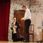 14.12.2019 Kielce. Wyższe Seminarium Duchowne. Wystawa poświęcona aktorowi Edwardowi Kusztalowi i premiera spektaklu "Rewizor" w wykonaniu aktorów WSD / Jarosław Kubalski / Radio Kielce