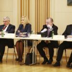 30.12.2019 Kielce. Sesja Sejmiku Województwa Świętokrzyskiego. Marszałek Andrzej Bętkowski, wicemarszałek Renata Janik, wicemarszałek Marek Bogusławski i członek zarządu Marek Jońca / Jarosław Kubalski / Radio Kielce