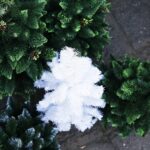 13.12.2019 Kielce. Sztuczne choinki na bazarze / Jarosław Kubalski / Radio Kielce