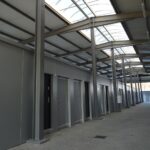 12.12.2019. Ostrowiec Św. Nowa wiata handlowa na targowisku miejskim / Emilia Sitarska / Radio Kielce