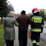 15.12.2019. Ostrowiec Św. Ewakuacja mieszkańców bloku na Osiedlu Ogrody / Emilia Sitarska / Radio Kielce