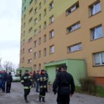 15.12.2019. Ostrowiec Św. Ewakuacja mieszkańców bloku na Osiedlu Ogrody / Emilia Sitarska / Radio Kielce