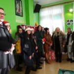 10.12.2019 Denków.  Przekazanie paczek świątecznych dla domu dziecka Nasz Dom w Denkowie / Emilia Sitarska / Radio Kielce