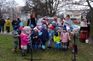 17.12.2019 Ostrowiec. Wigilia na osiedlu Ogrody / Emilia Sitarska / Radio Kielce