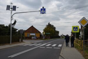 21.12.2019 Trębowiec. Bezpieczne przejście dla pieszych / UM Mirzec