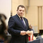 Kielce. 20.12.2019. Sesja Sejmiku Województwa Świętokrzyskiego w Filharmonii Świętokrzyskiej. Na zdjęciu: Artur Konarski - radny sejmiku województwa / Wiktor Taszłow / Radio Kielce