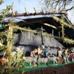 Kielce. 20.12.2019. Szopka bożonarodzeniowa przy pomniku Henryka Sienkiewicza / Wiktor Taszłow / Radio Kielce