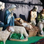 Kielce. 20.12.2019. Szopka bożonarodzeniowa przy pomniku Henryka Sienkiewicza / Wiktor Taszłow / Radio Kielce