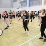 04.12.2019. Kielce. Mikołajkowy maraton fitness w UJK / Wiktor Taszłow / Radio Kielce