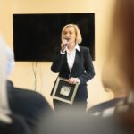 Kielce. 05.12.2019. Otwarcie hostelu dla osób z problemami alkoholowymi i wykluczonych społecznie. Na zdjęciu: Renata Janik - wicemarszałek Województwa Świętokrzyskiego / Wiktor Taszłow / Radio Kielce