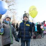 Kielce. 05.12.2019. Przemarsz wolontariuszy ulicą Sienkiewicza / Wiktor Taszłow / Radio Kielce