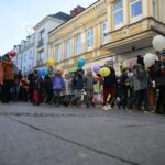 Kielce. 05.12.2019. Przemarsz wolontariuszy ulicą Sienkiewicza / Wiktor Taszłow / Radio Kielce