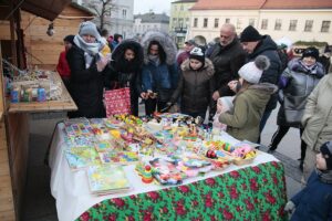 08.12.2019. Kielce. Jarmark Bożonarodzeniowy / Wiktor Taszłow / Radio Kielce