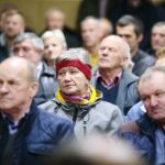 08.12.2019. Brzeziny. Spotkanie mieszkańców z władzami samorządowymi dotyczące budowy obwodnicy Brzezin i Radkowic / Wiktor Taszlow / Radio Kielce