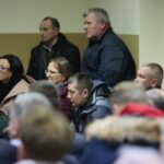 08.12.2019. Brzeziny. Spotkanie mieszkańców z władzami samorządowymi dotyczące budowy obwodnicy Brzezin i Radkowic / Wiktor Taszlow / Radio Kielce