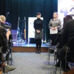 07.12.2019. Kielce. Wręczenie nagród w konkursie "księżka przyjazna dziecku". Na zdjęciu (od lewej): Paweł Beręsewicz, Grzegorz Sowiński - zastępca dyrektora Wydziału Edukacji Kultury i Sportu w kieleckim ratuszu, Anna Tyszewicz - Obara,