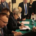 11.12.2019 Sandomierz. Podpisanie umowy na współfinansowanie przez Ministerstwo Kultury i Dziedzictwa Narodowego  Muzeum Okręgowego w Sandomierzu. Piotr Gliński - wicepremier, minister kultury i dziedzictwa narodowego / Wiktor Taszlow / Radio Kielce