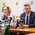 13.12.2019. Kielce. Na zdjęciu (od lewej): Bożena Szczypiór - wiceprezydent Kielc, Bogdan Wenta - prezydent Kielc / Wiktor Taszłow / Radio Kielce