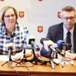 13.12.2019. Kielce. Na zdjęciu (od lewej): Bożena Szczypiór - wiceprezydent Kielc, Bogdan Wenta - prezydent Kielc / Wiktor Taszłow / Radio Kielce