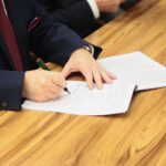 Kielce. 16.12.2019. Podpisanie umów w urzędzie marszałkowskim / Wiktor Taszłow / Radio Kielce