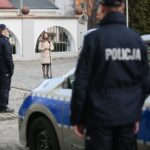 Kielce. 16.12.2019. Nowe pojazdy elektryczne przekazane świętokrzyskiej policji. Przemawia Agata Wojtyszek - poseł / Wiktor Taszłow / Radio Kielce
