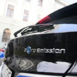 Kielce. 16.12.2019. Nowe pojazdy elektryczne przekazane świętokrzyskiej policji / Wiktor Taszłow / Radio Kielce