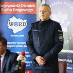 Kielce. 17.12.2019. Rozstrzygnięcie 17. edycji konkursu "Pomóż Dzieciom Bezpiecznie Spędzić Wakacje". Na zdjęciu (od lewej): Zbigniew Duda - dyrektor WORD w Kielcach, insp. Artur Bielecki - zastępca komendanta wojewódzkiego policji w Kielcach / Wiktor Taszłow / Radio Kielce