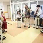 Kielce. 19.12.2019. Kolędowanie zespołu "Majeranki" w Świętokrzyskim Centrum Onkologii / Wiktor Taszłow / Radio Kielce