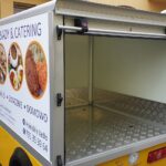 23.12.2019. Ostrowiec Św. Samochód z Chin zasilił tabor barów Anielskie Jadło Fundacji Anielskie Skrzydła / ks. Paweł Anioł